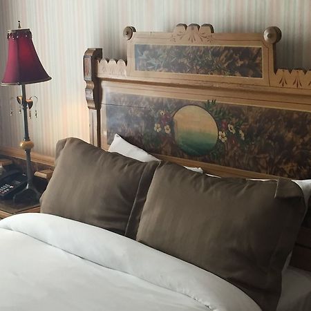 The Golden Lamb Hotel Lebanon Luaran gambar
