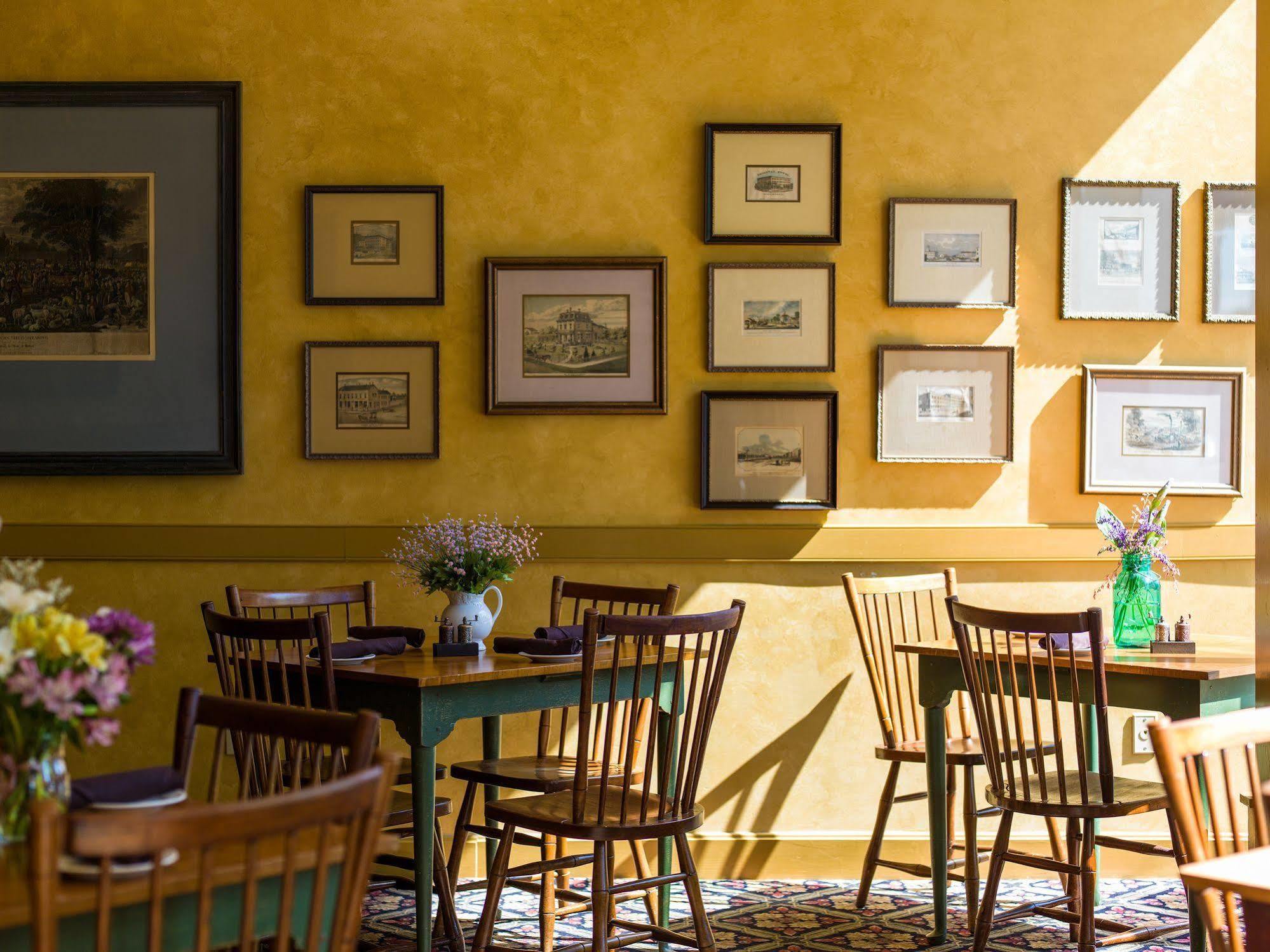 The Golden Lamb Hotel Lebanon Luaran gambar